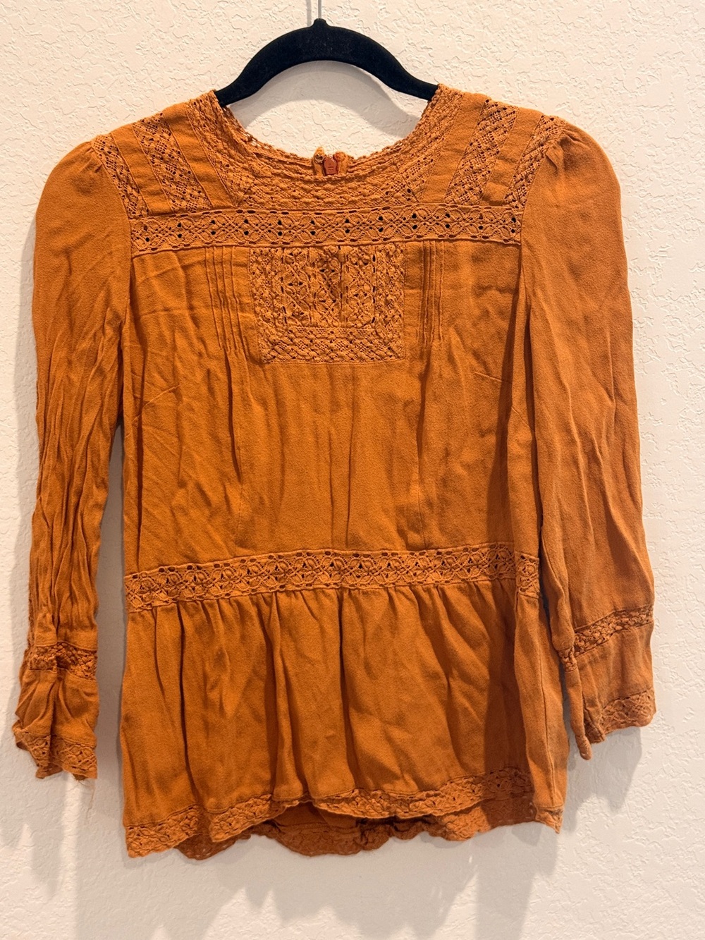 Point‎ Sur Boho Crochet-Trim Peasant Blouse in Rust